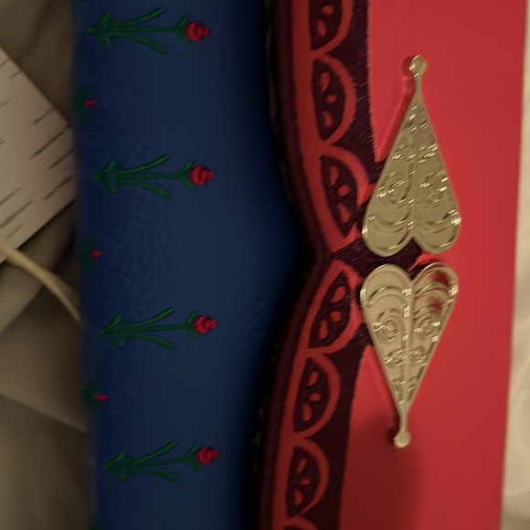 Anna Frozen 2 II loungefly Disney wallet NWT - Picture 2 of 4